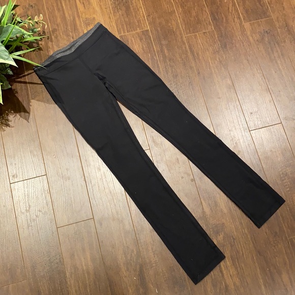 LULULEMON leggings (size 2 or 4) - Picture 1 of 11